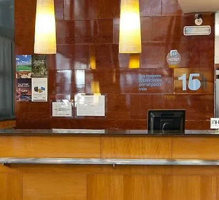 Nh Entenza מלון