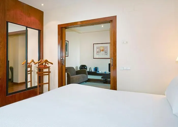 Bohemian Entenza 3*