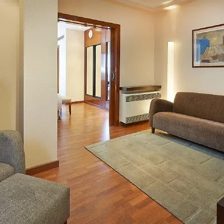 Hotel Nh Entenza 3*